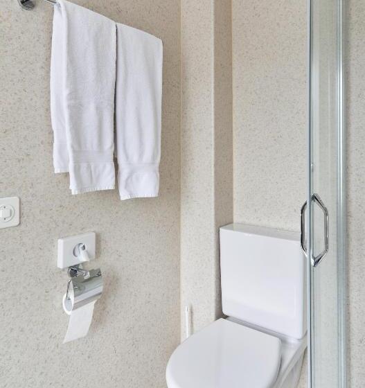 غرفة قياسية, Restaurant Kreuz