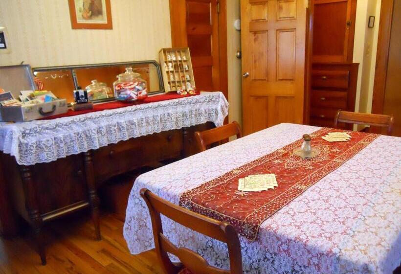 Люкс Deluxe Кровать Кинг, Little River Inn Motel