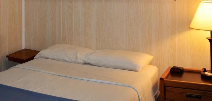 오두막, Little River Inn Motel