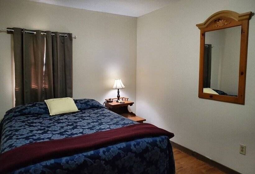 오두막, Little River Inn Motel