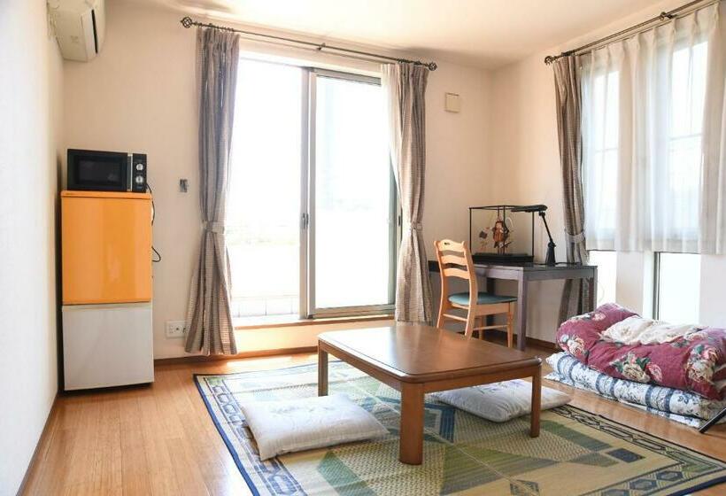 غرفة قياسية رباعية, ファミリー不向き!!素泊まり一棟貸切りではない個室の静かな方限定無料wifi