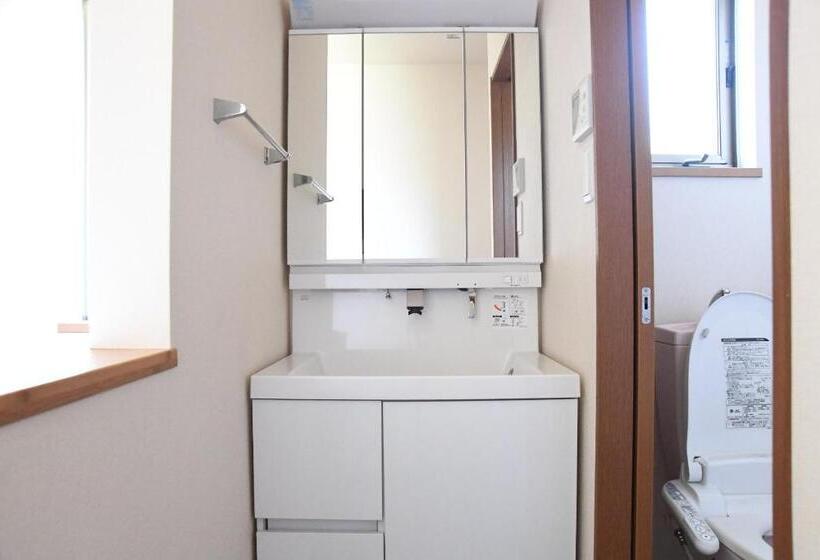 غرفة إقتصادية, ファミリー不向き!!素泊まり一棟貸切りではない個室の静かな方限定無料wifi