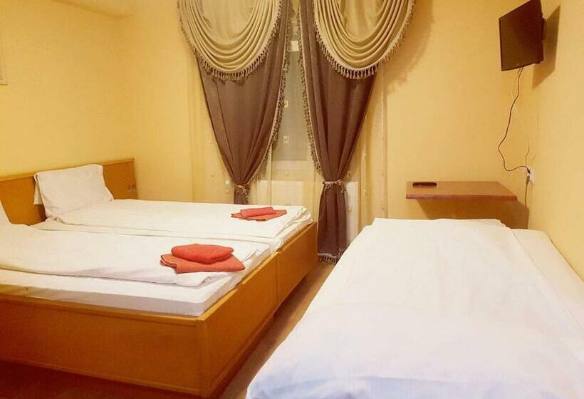 スタンダードトリプルルーム, Complex Turistic Gura Jgheabului