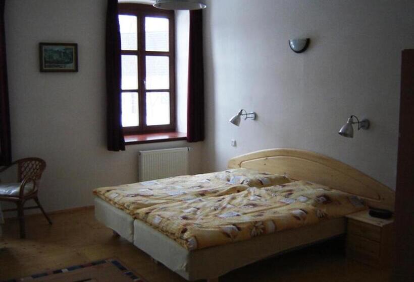 标准间, Castle Mlýn Maděrovka