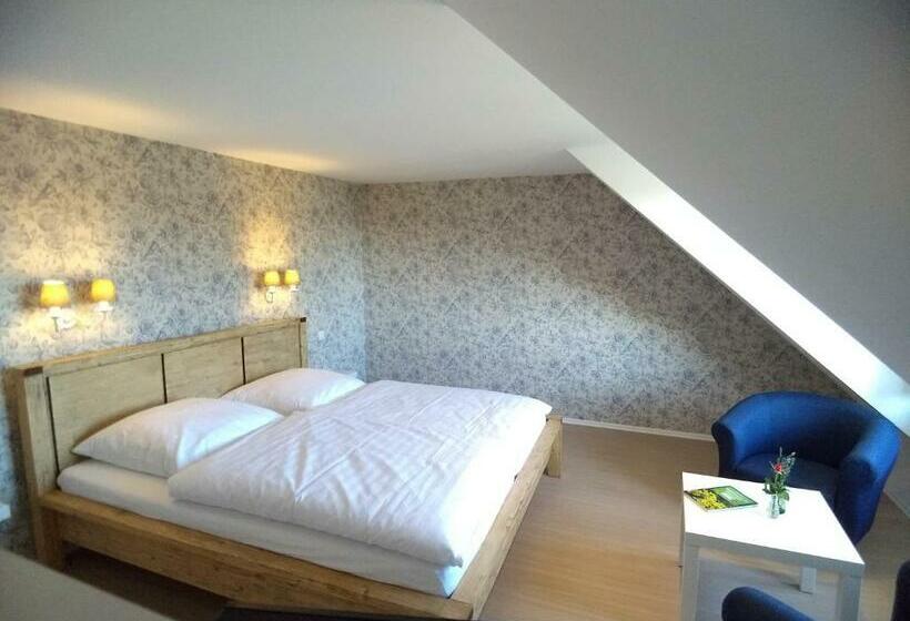 חדר סטנדרט, Das Gartenhaus