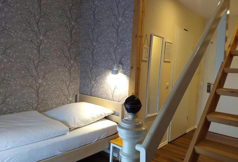 חדר סטנדרט יחיד, Das Gartenhaus