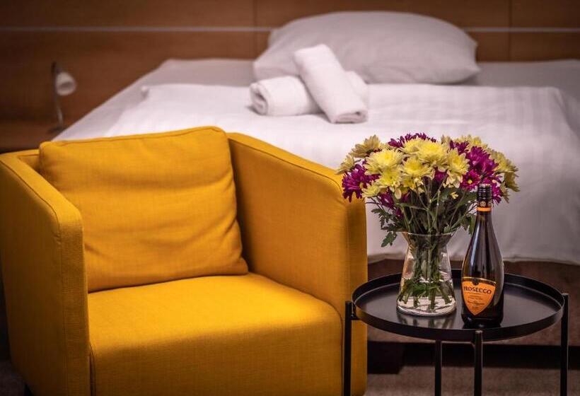 Номер Deluxe, Novy Kastiel Self Check In