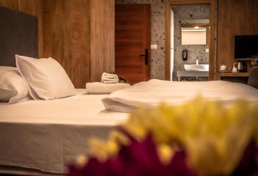 Номер Deluxe, Novy Kastiel Self Check In