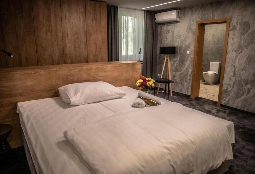 Номер Deluxe, Novy Kastiel Self Check In