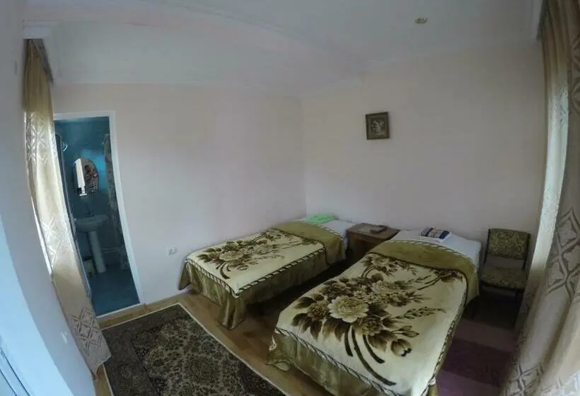 اتاق استاندارد با چشمانداز باغ, Guest House Mary