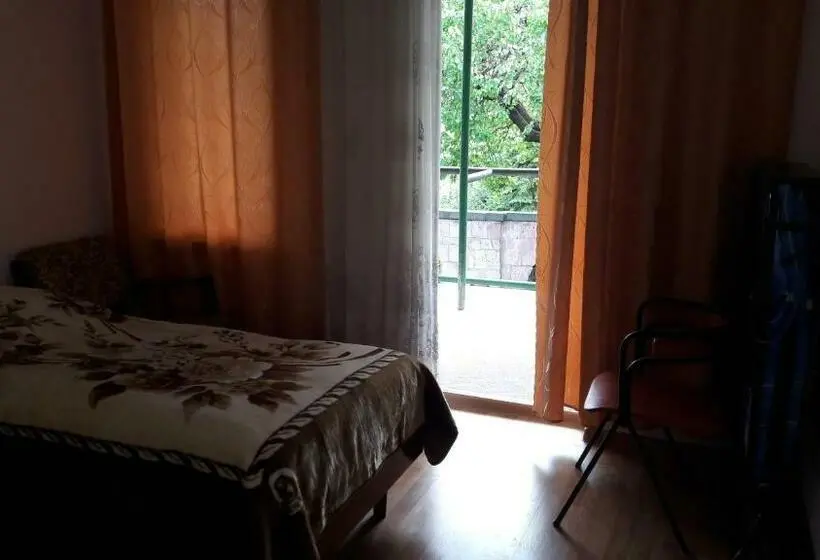 اتاق استاندارد با چشمانداز باغ, Guest House Mary