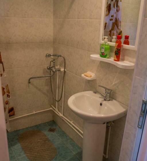 اتاق استاندارد با چشم‌انداز باغ, Guest House Mary