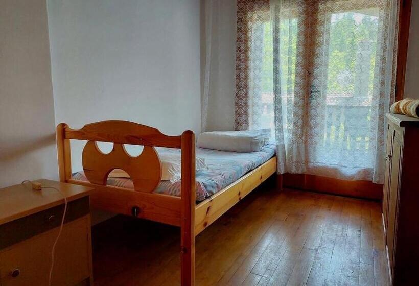 Номер Стандарт Трехместный, Luylyana Guesthouse