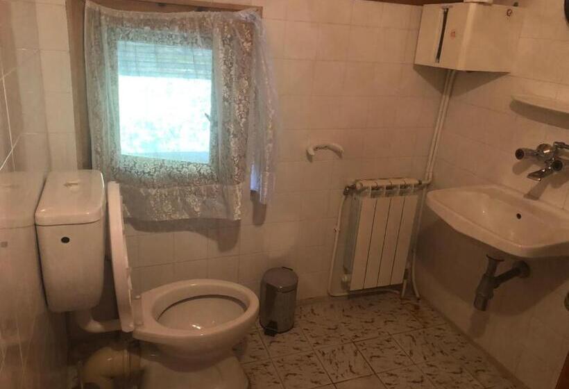 Номер Стандарт Трехместный, Luylyana Guesthouse