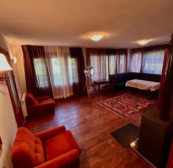 Апартаменты 1 Спальня Вид на Сад, Luylyana Guesthouse