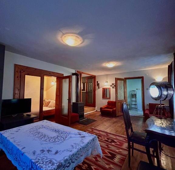 Апартаменты 1 Спальня Вид на Сад, Luylyana Guesthouse