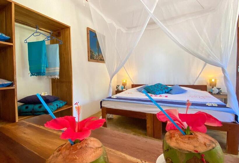 غرفة قياسية, Butiama Marine Camp