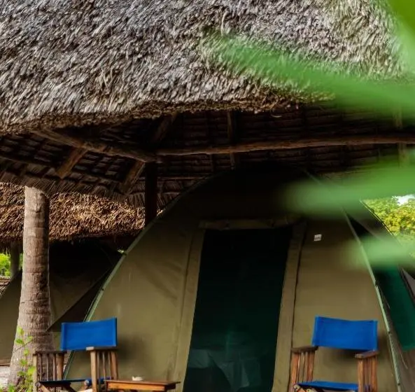 Standard Tent, Butiama Marine Camp
