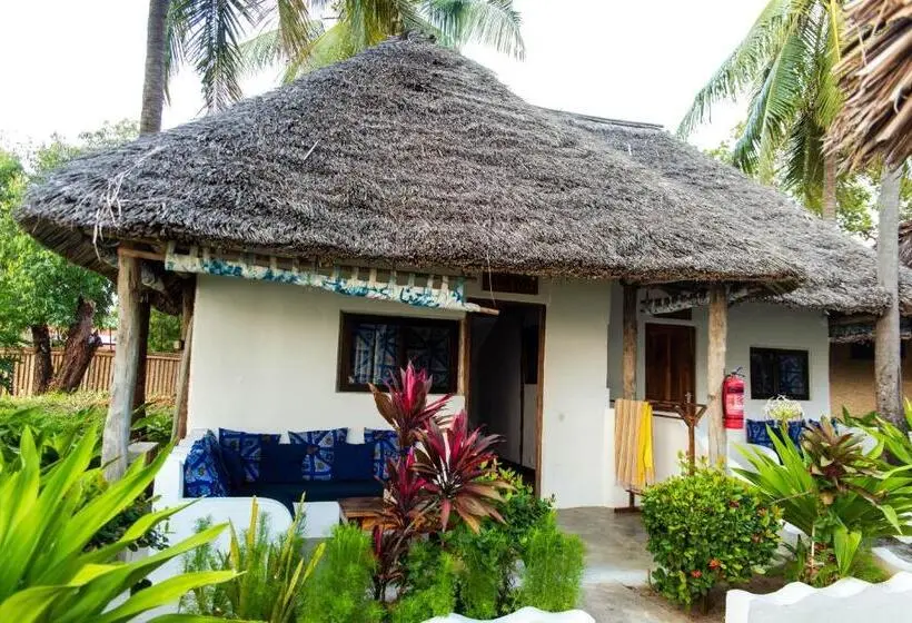 スタンダードシングルルーム, Butiama Marine Camp
