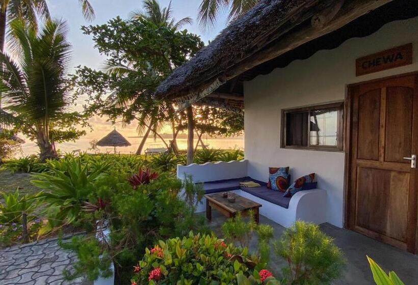 غرفة قياسية فردية, Butiama Marine Camp