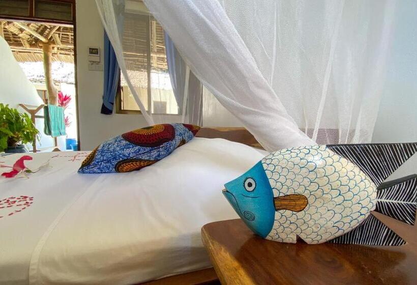 غرفة قياسية فردية, Butiama Marine Camp