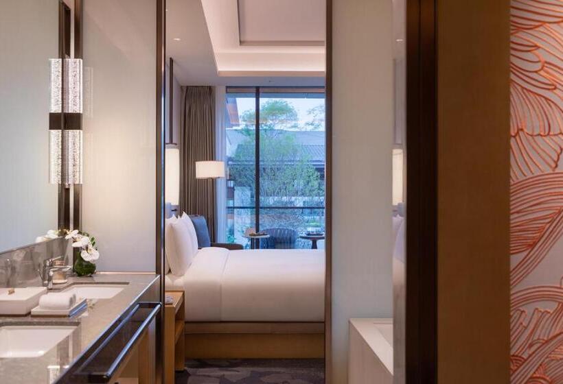 Classic room with balcony, Gran Melia Chengdu