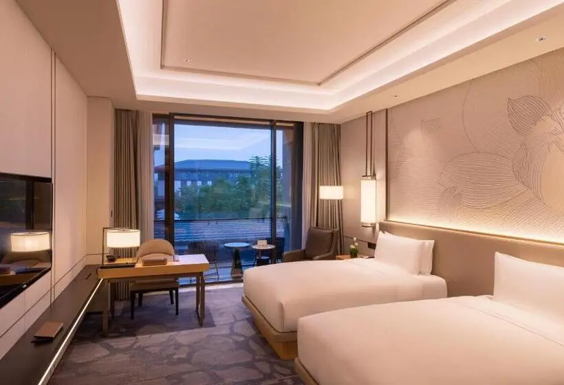 Classic room with balcony, Gran Melia Chengdu