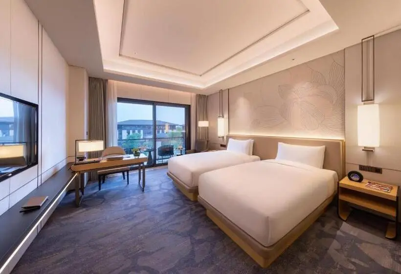 庭の見えるプレミアムルーム, Gran Melia Chengdu