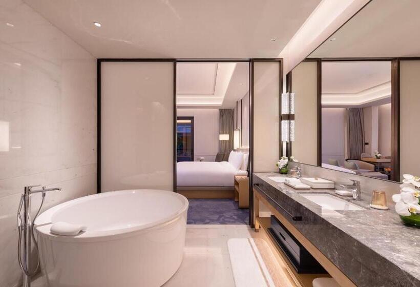 Номер Premium с Балконом, Gran Melia Chengdu