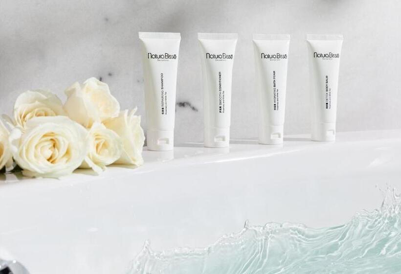 Номер Стандарт с Балконом, Gran Melia Chengdu