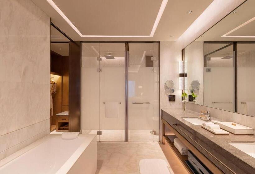 اتاق استاندارد با بالکن, Gran Melia Chengdu