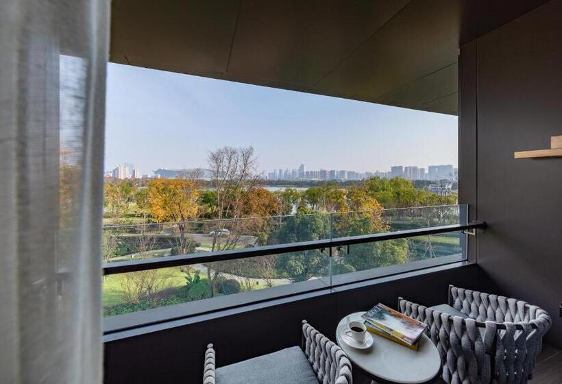 Номер Стандарт с Балконом, Gran Melia Chengdu