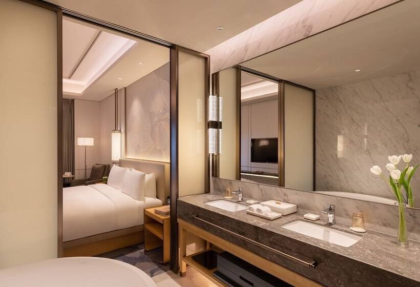 Номер Premium с Балконом, Gran Melia Chengdu