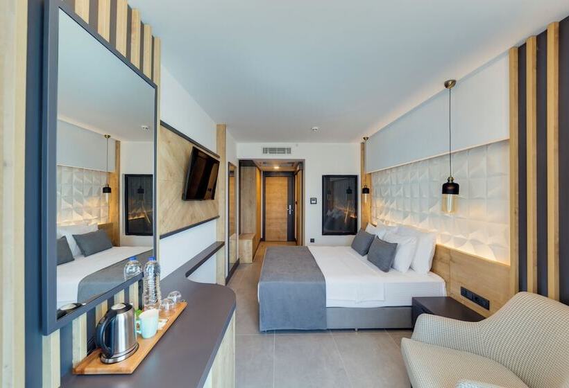 Номер Deluxe, Signature Blue Resort Kuşadası