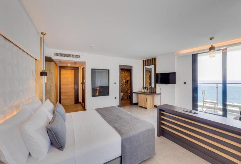 주니어 스위트 발코니, Signature Blue Resort Kuşadası