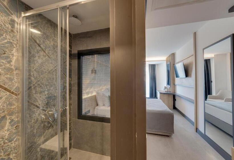 Номер Deluxe, Signature Blue Resort Kuşadası