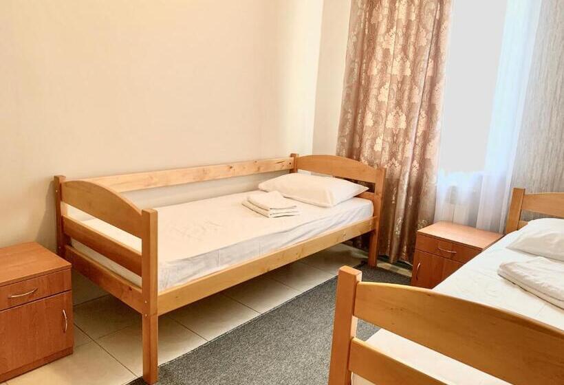 Номер Стандарт Трехместный, мини гостиница три коня