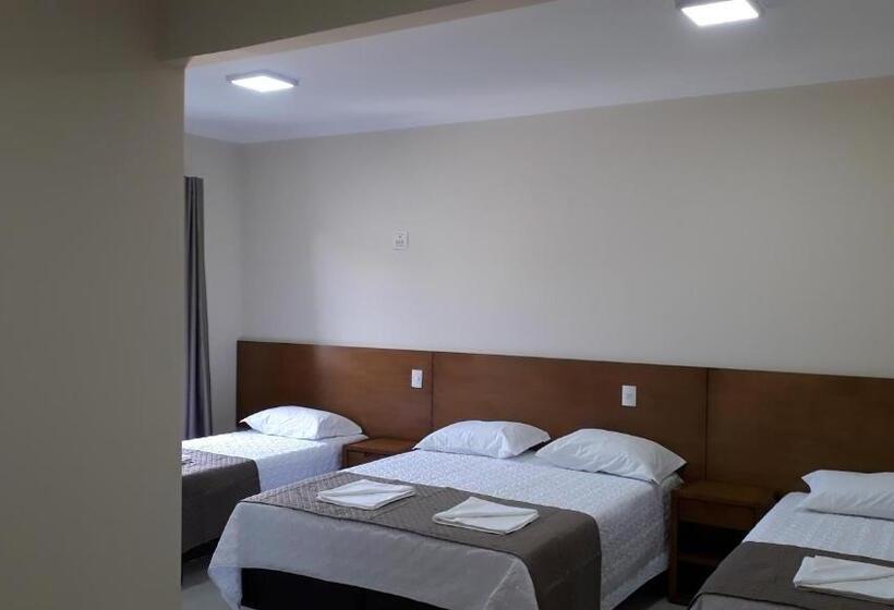 غرفة قياسية رباعية, Campos Altos Palace