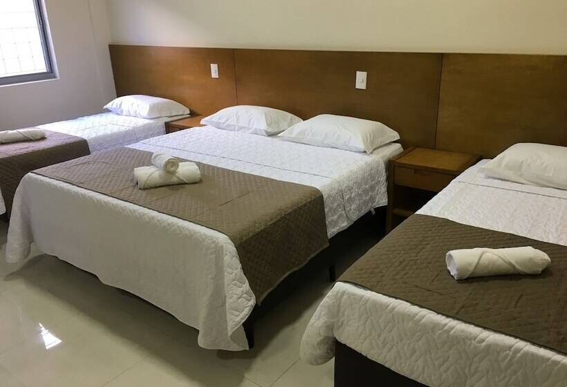 غرفة قياسية رباعية, Campos Altos Palace