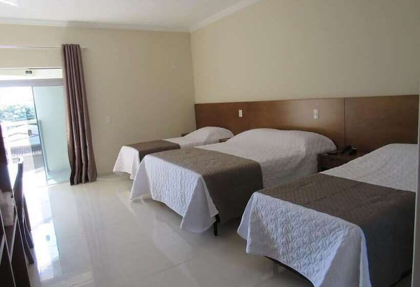 غرفة قياسية رباعية, Campos Altos Palace