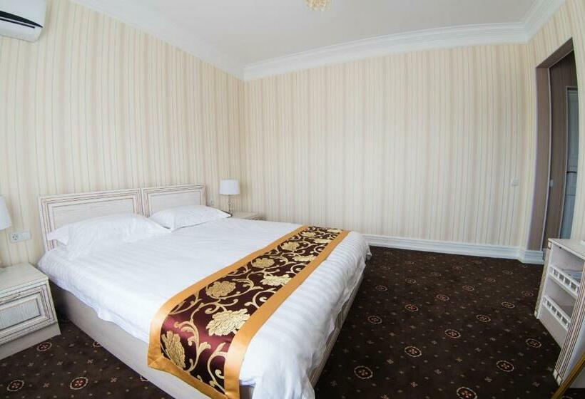 غرفة قياسية, Grand Aristocrate