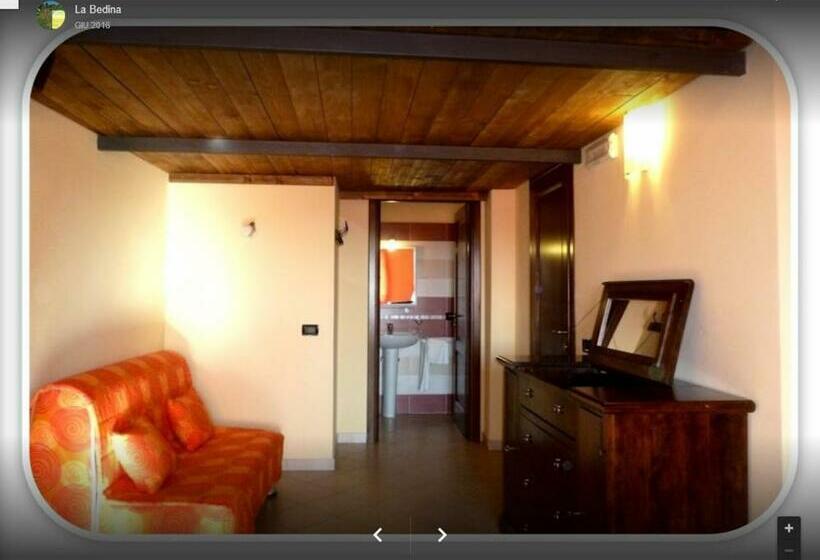 四人标准间, La Bedina