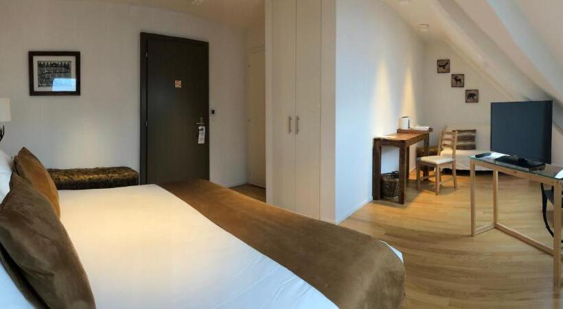 패밀리 룸, L’auberge De Mézières