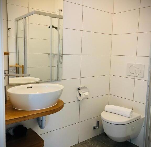 패밀리 룸, L’auberge De Mézières