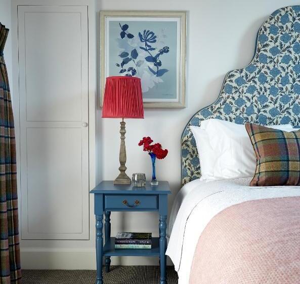 Хижина Superior, Newhall Mains