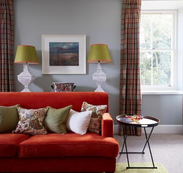 Хижина, Newhall Mains