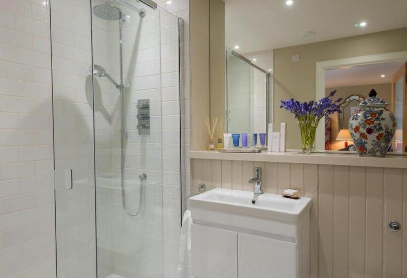 Номер Стандарт, Newhall Mains