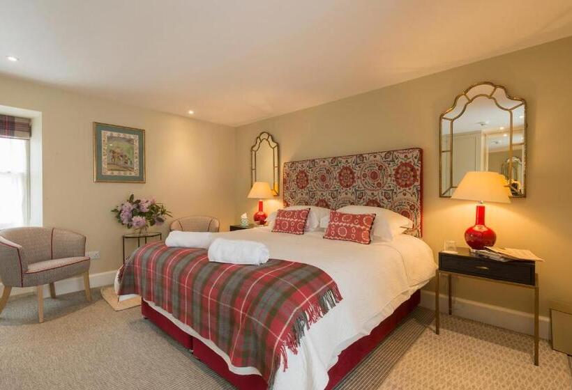 Номер Стандарт, Newhall Mains