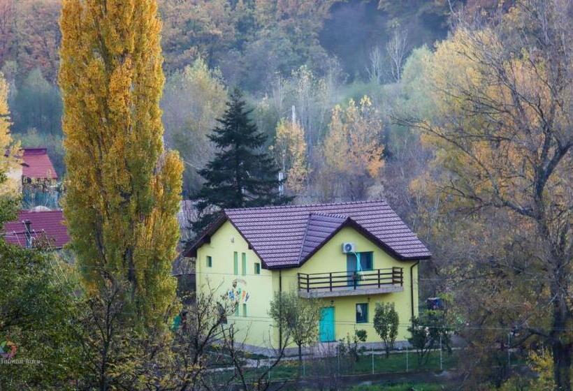 בית, חדר שינה 1, Pensiunea Happy