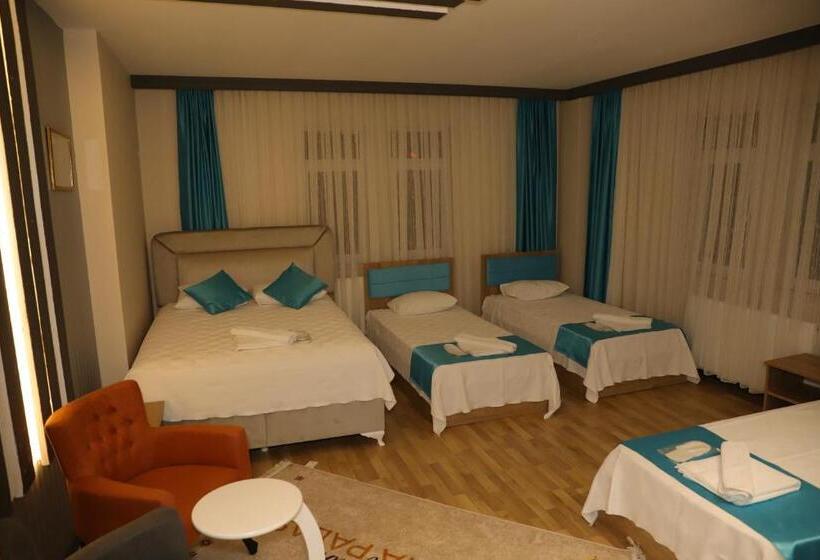 חדר סטנדרט לשלושה, Safran Germi̇a Palas